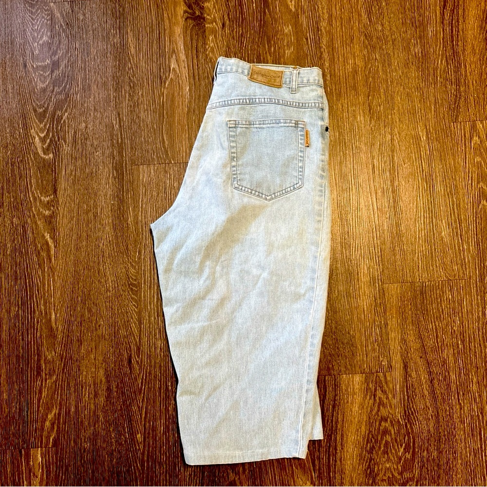 Coldwater Creek Women’s Size 12 Long Shorts Jorts Mom Jeans Light Wash (32x16)